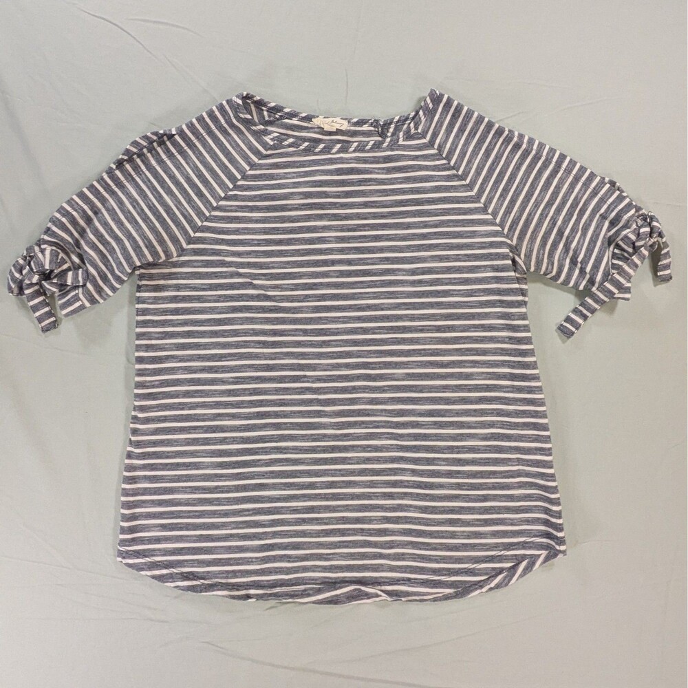 Jane and Delancey T-shirt Size Medium Stripe Blue White Split Sleeve